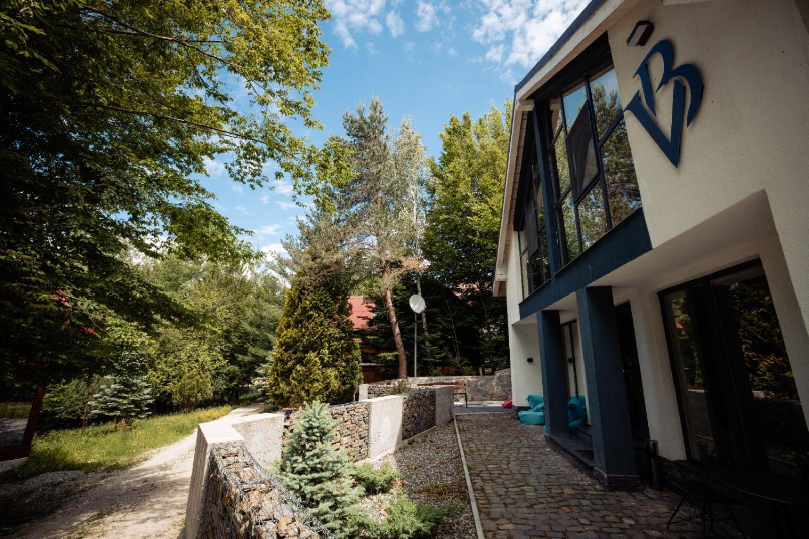 Vila Blanc Valiug Crivaia Exterior photo